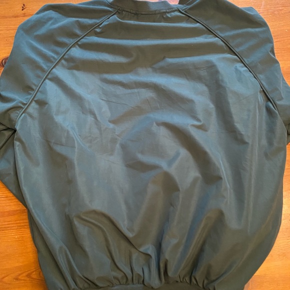 Masters Collection v-neck windbreaker - Picture 3 of 7